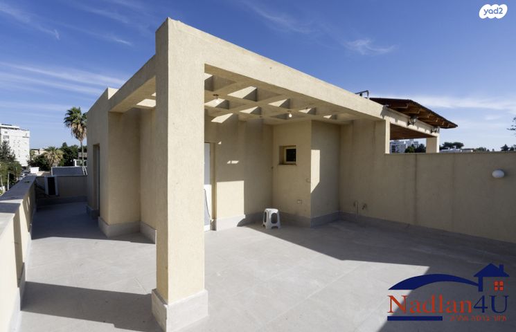 גג/ פנטהאוז, ההסתדרות, הרצליה הצעירה, הרצליה