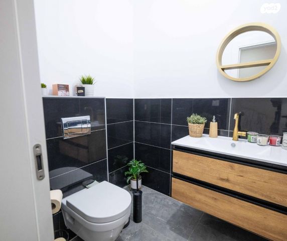 דירת גן, מודיעין מכבים רעות