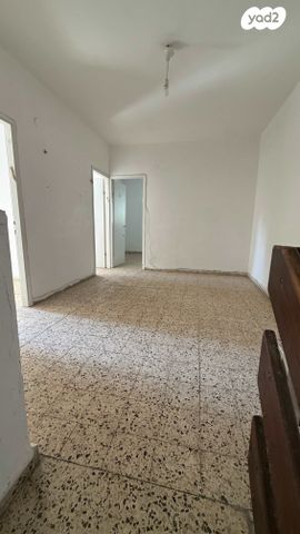 דירת גן, אריה בן אליעזר 10, רמז, מערב ותיק, ראשון לציון