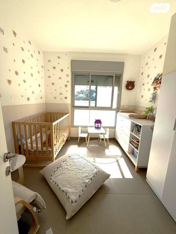 דירה, דובה ויצחק שיינפיין, כפר סבא הירוקה, כפר סבא