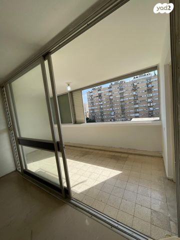 דירה, אלי כהן 16, רמת הנשיא, בת ים