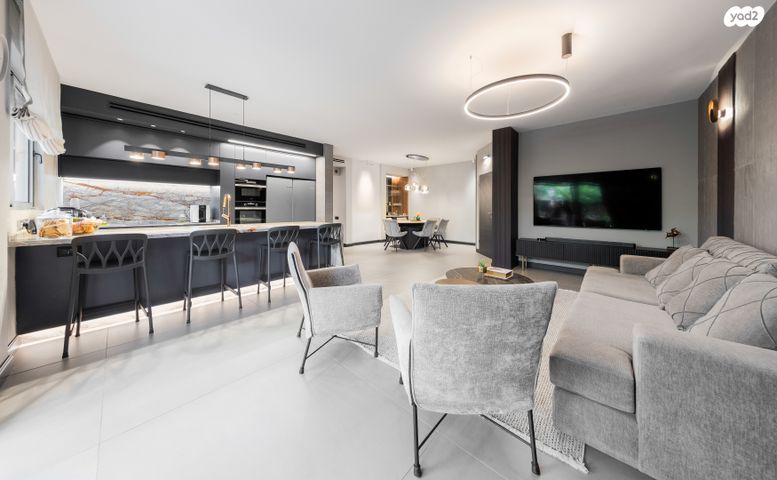 דירת גן, שלמה בן יוסף, הוד השרון