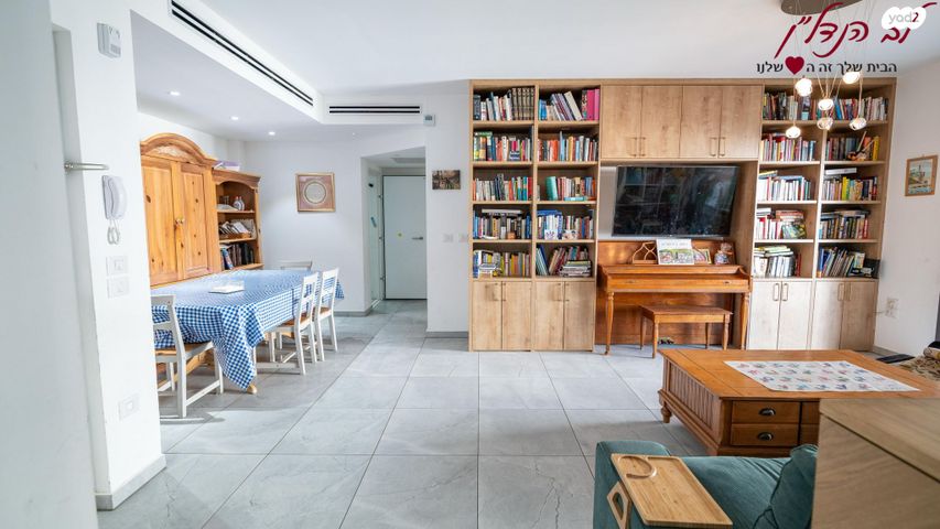 דירה, שמעון פרס, מורשת, מודיעין מכבים רעות