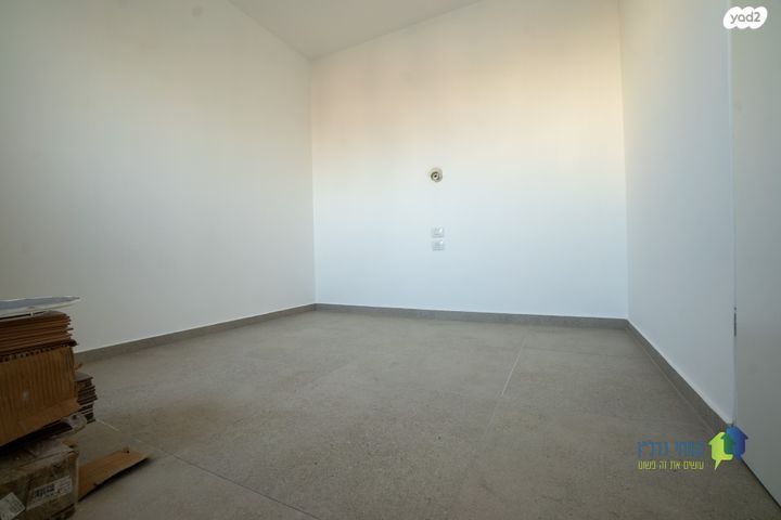 דירה, יד לבנים, רמת גן