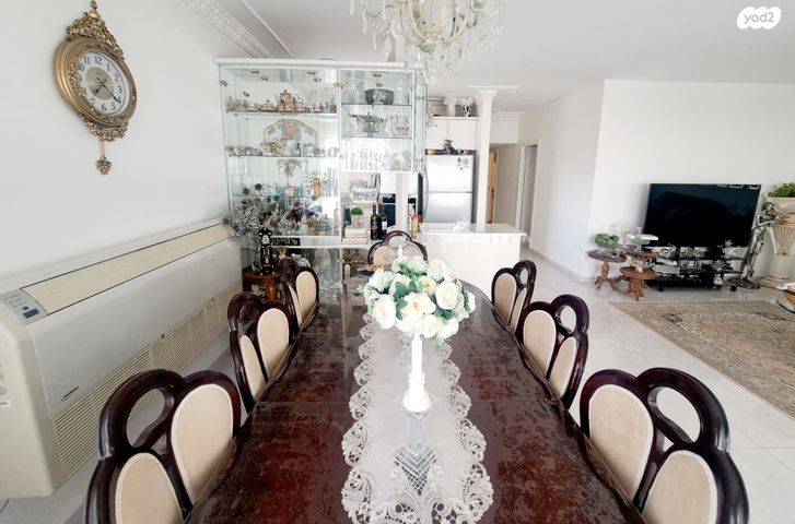 דירה, הבריגדה היהודית, גלי הים, נתניה