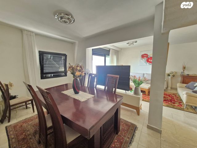 גג/ פנטהאוז, קיראון, קרית אונו