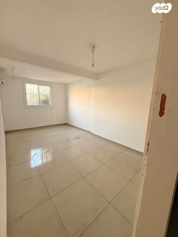 בית פרטי/ קוטג', יוטבתה 22, חולון