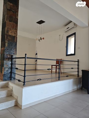 בית פרטי/ קוטג', בית אריה / עופרים