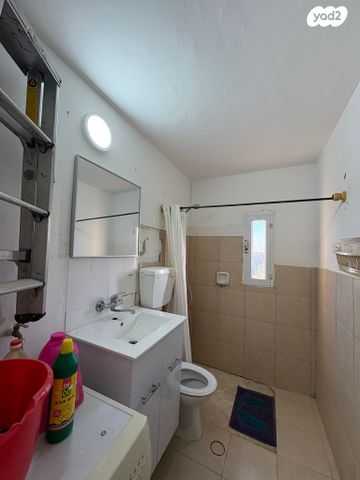 דירה, חיים חורי, אופקים