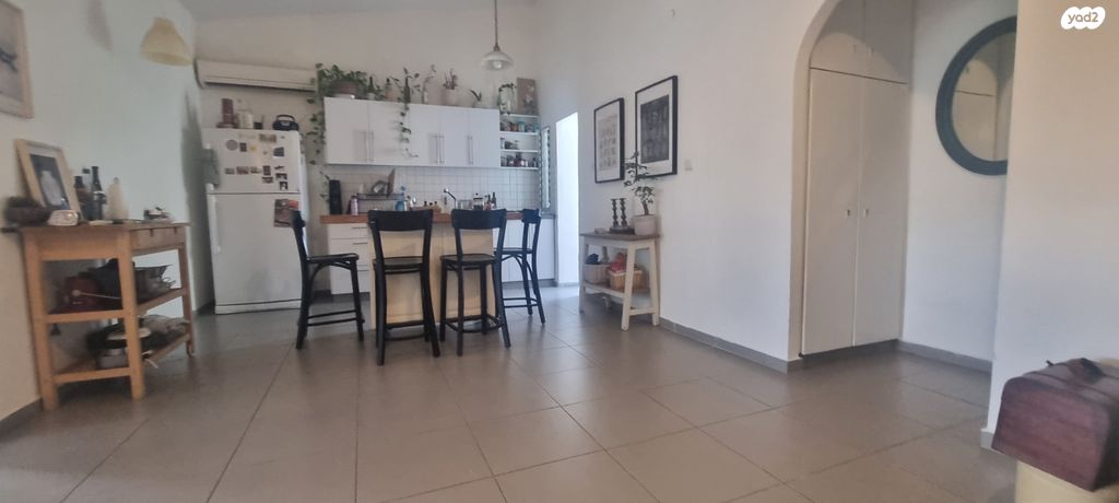 דירת גן, קיסריה