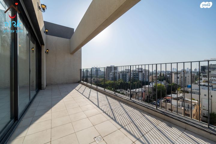 גג/ פנטהאוז, עלומים, אזור הבילויים, רמת גן