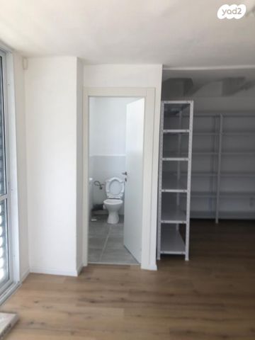 דירה, שונצינו, מונטיפיורי, הרכבת, תל אביב יפו