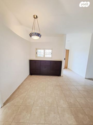 דו משפחתי, הירמוך, הנחלים, כפר יונה