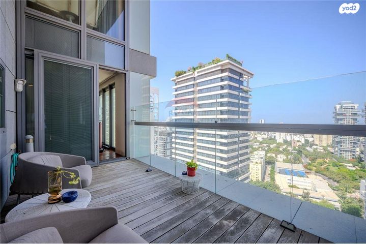 דירה, ניסים אלוני 12, צמרות איילון, פארק צמרת, תל אביב יפו