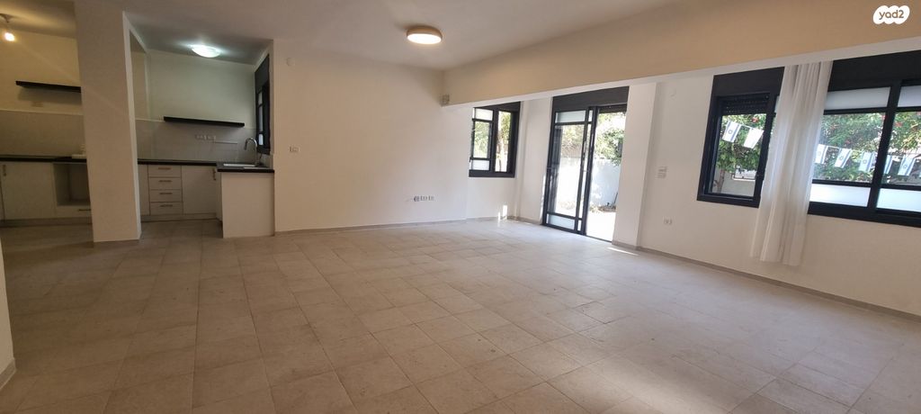 דירת גן, קיסריה