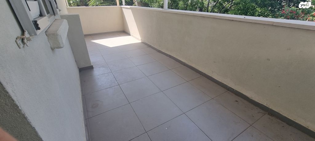 דירת גן, קיסריה