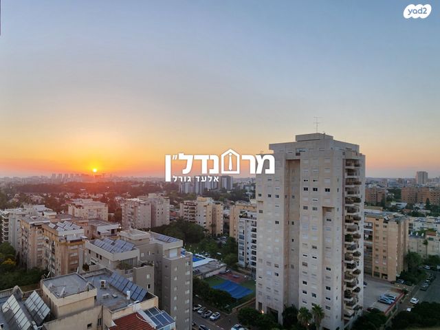דירה, הרצליה