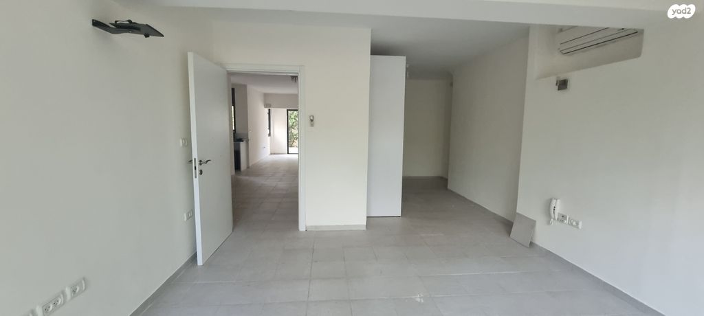 דירת גן, קיסריה