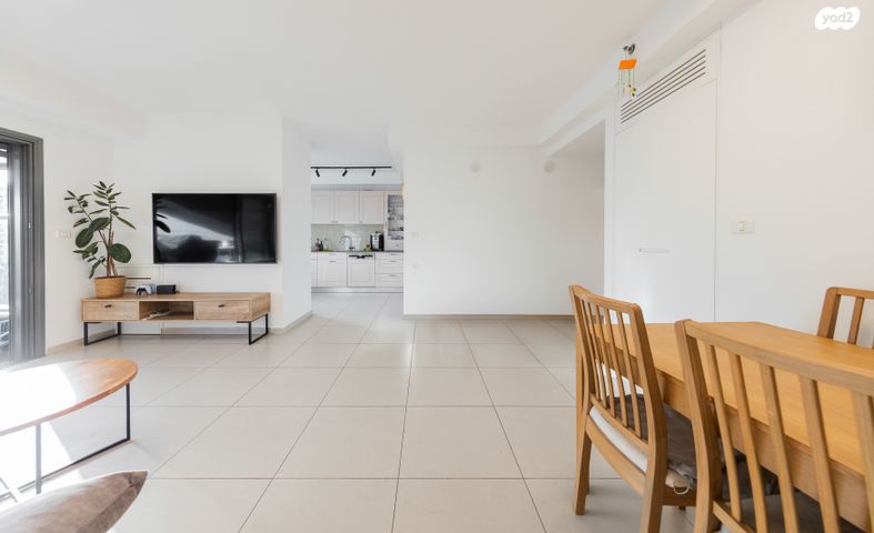 דירה, מגדיאל, הוד השרון