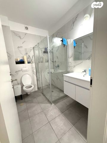 דירה, אשכולות, עמק הכרמל, נשר