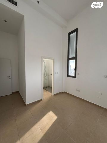 גג/ פנטהאוז, שכונת גפן, רמת גן