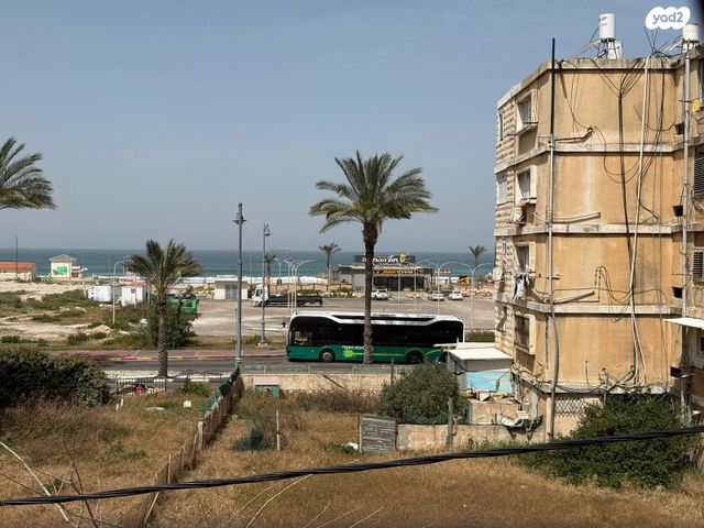 גיורא יוספטל 38