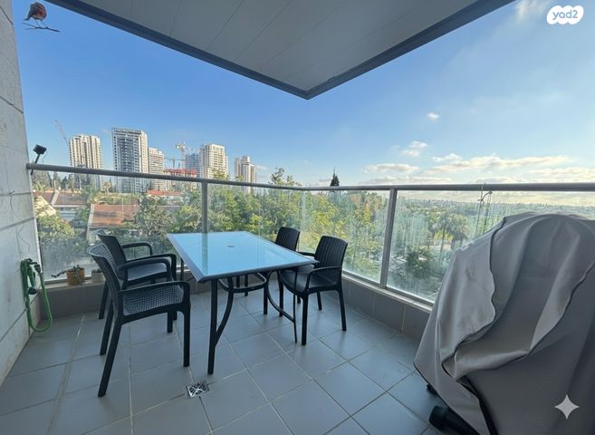 דירה, הוד השרון