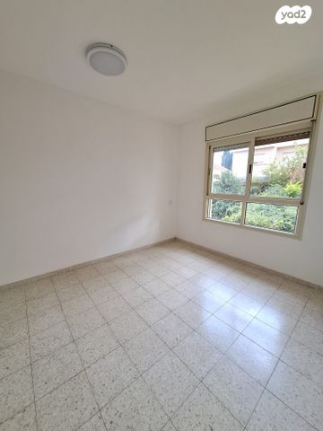 דו משפחתי, הירמוך, הנחלים, כפר יונה