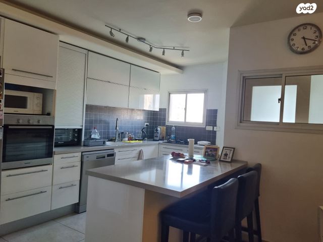 דירה, נווה אמירים, הרצליה