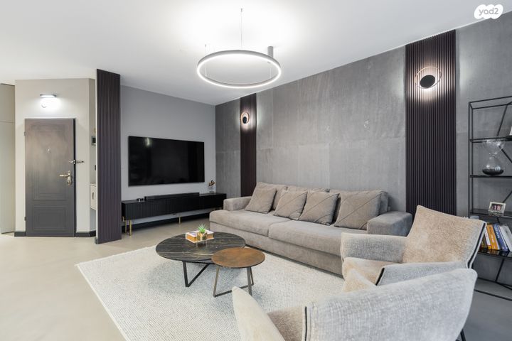 דירת גן, שלמה בן יוסף, הוד השרון