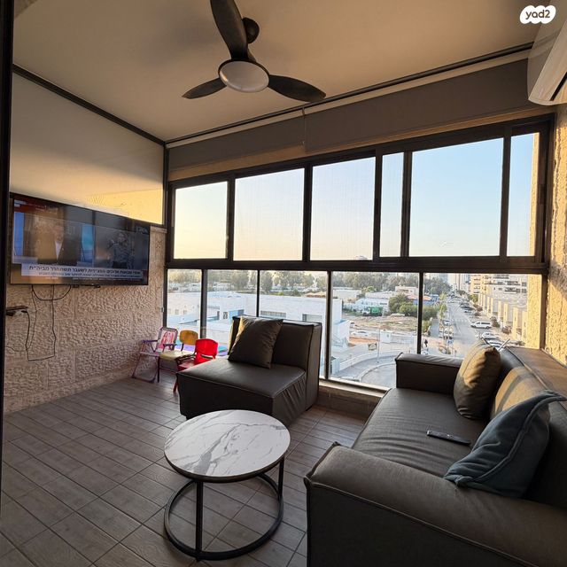 דירה, אהובה עוזרי 1, המחנה הצבאי, קרית מלאכי