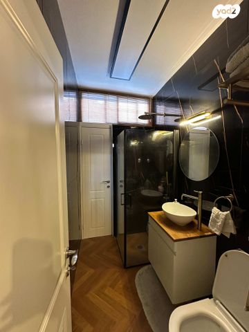 דו משפחתי, פרדס חנה כרכור