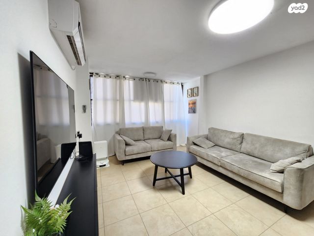 דירה, הראשונים, מגדל העמק