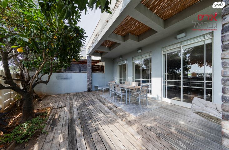 דו משפחתי, מתחם 19 - 20 (מתחם הפרחים), הוד השרון