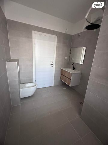 דירה, יצחק שמיר, בית בפארק ,פרדס בחסכון, אור יהודה