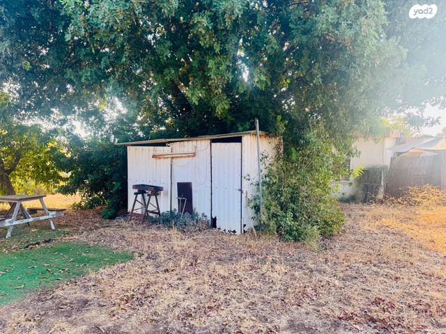 דו משפחתי, חוקוק