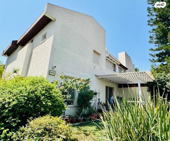 דו משפחתי, לילך, כרמיאל