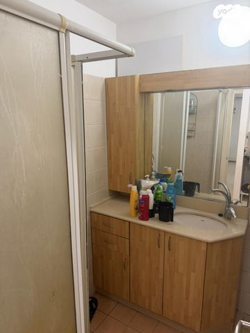 דירה, קרן קיימת לישראל 12, קרית שרת מערב, חולון