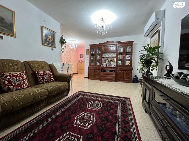 דירה, יוספטל 12, קרית מוצקין