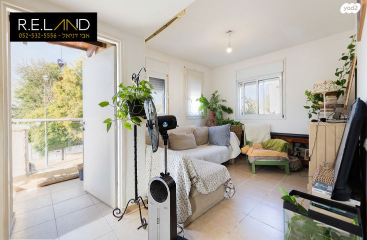 דו משפחתי, פרדס חנה כרכור