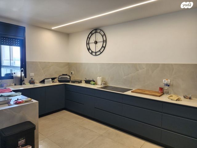 דירה, רבי נחמן מאומן, השחר, דימונה