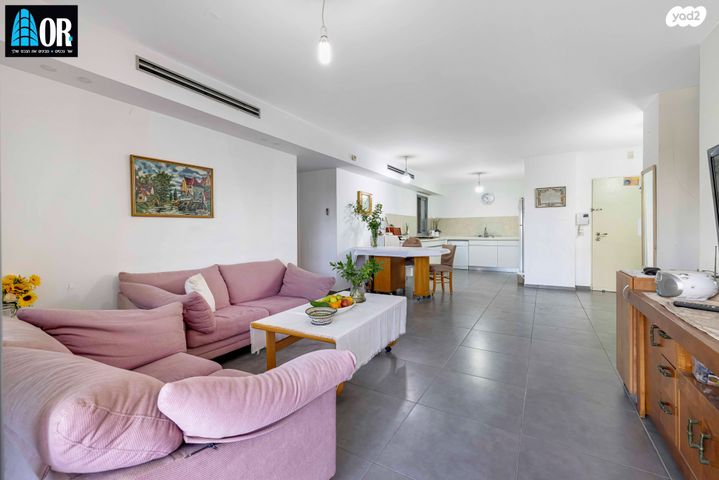 דירה, נאות רבין, יבנה