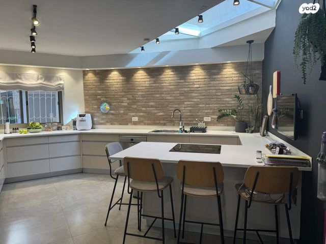 דו משפחתי, גולן, רמת השרון