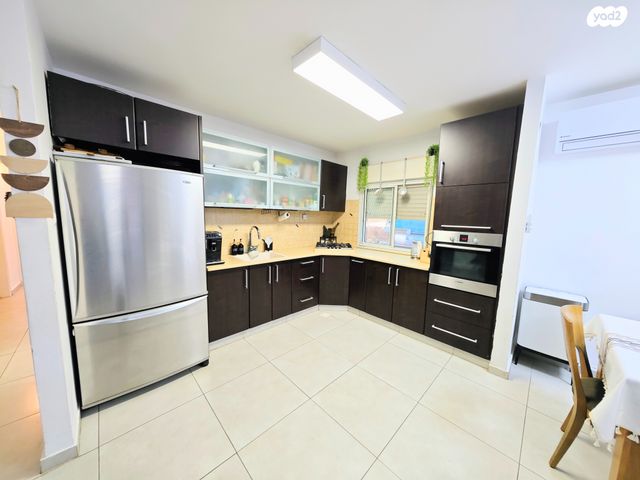 דירת גן, דרך הציונות 36, אריאל