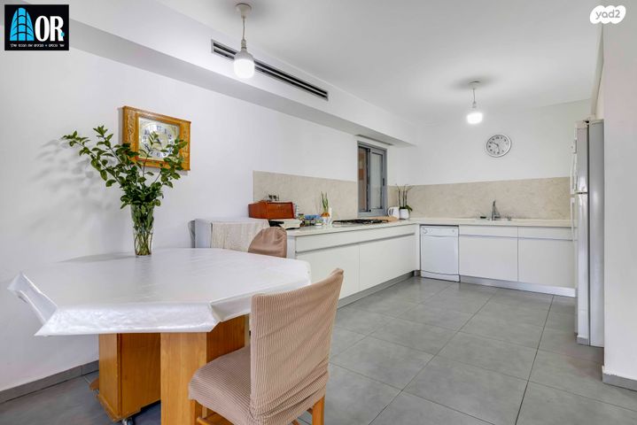 דירה, נאות רבין, יבנה