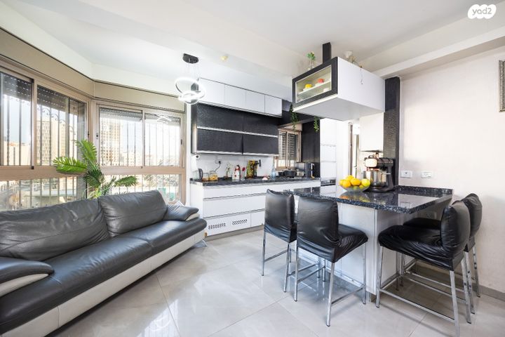 הרב ניסנבוים 11