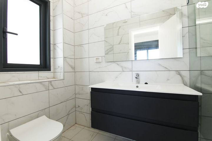 דירה, אמנון ליפקין שחק, נוף הטיילת, נתניה