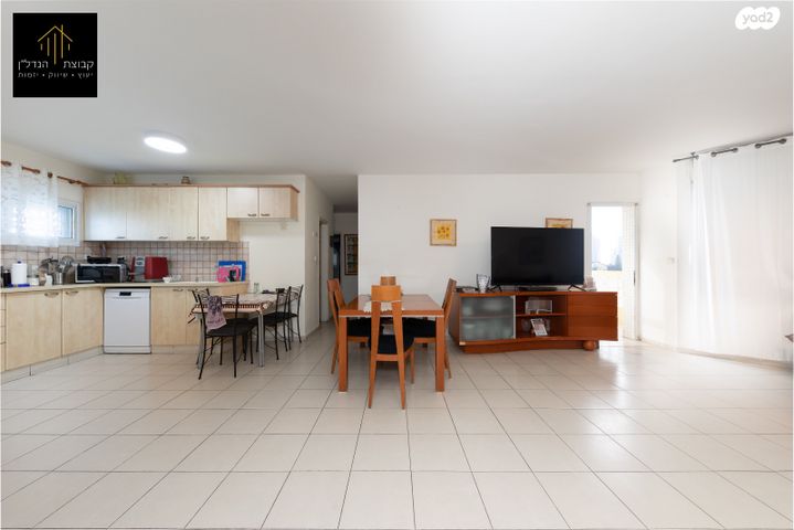 דירה, חנה ומיכאל לוין, רביבים, גני ראשון, ראשון לציון