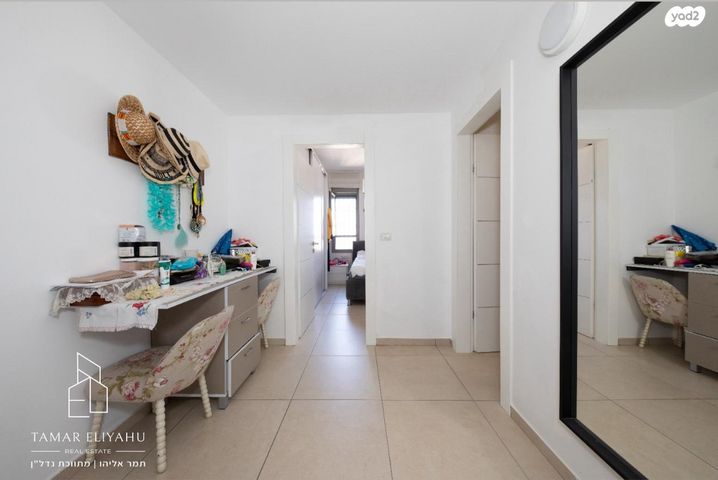 דירה, המפרש, יבנה