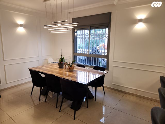 בית פרטי/ קוטג', נחום גוטמן, פסגות אפק, ראש העין